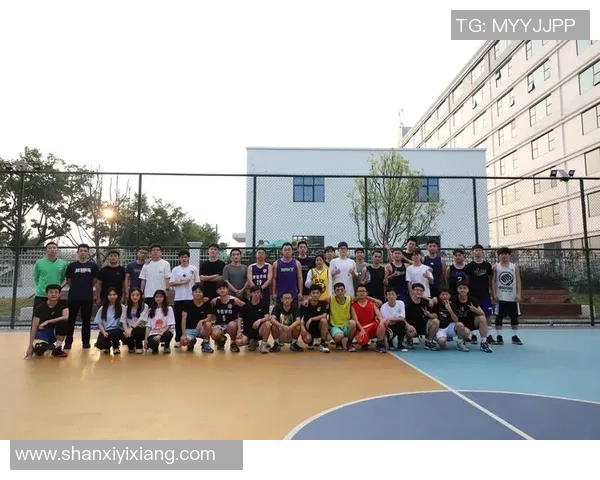 深圳篮球队荣登篮球配合排行榜第一名展现团队默契与实力 深圳篮球队荣登篮球配合排行榜第一名展现团队默契与实力