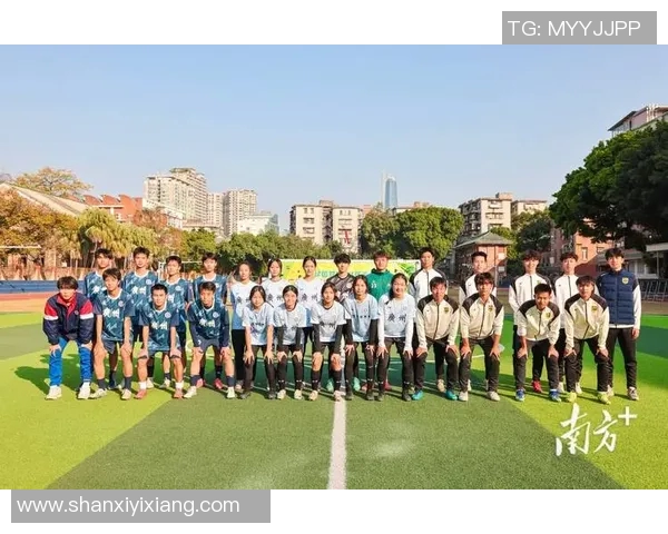 与足球明星合拍的视频分享我的足球梦想与他们的精彩瞬间